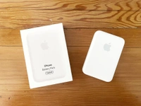 Apple  IPHONE BATTERY PACK MAGSAFE  - White