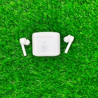 U&i Trust Series Earbuds - White