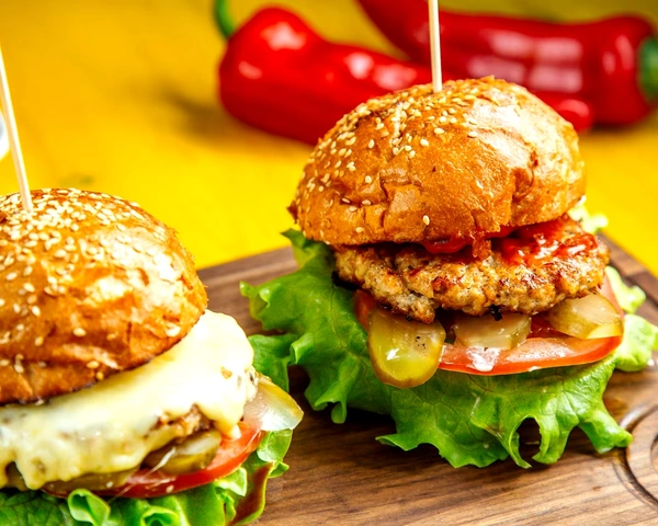 Cheesy Chilly Burger