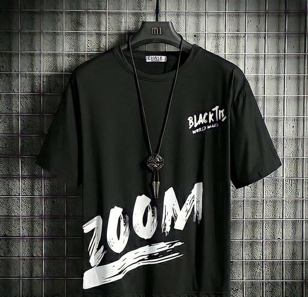 Zoom Men Tshirt - M