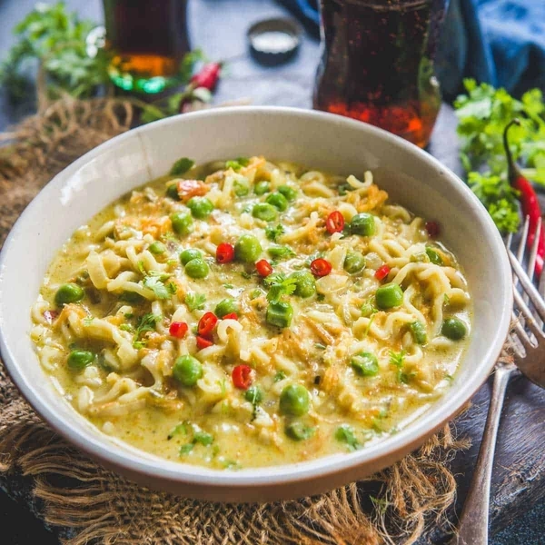 Modern Cafe Veggie Cheese Maggie