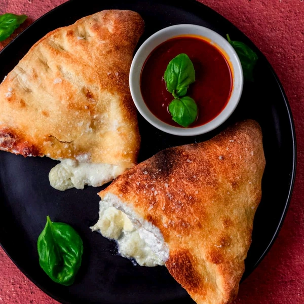 Pizza Club Cheese Calzone