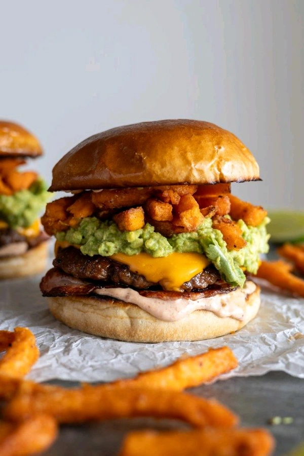 Om Bakery & Cafe Smokey Chesse Burger