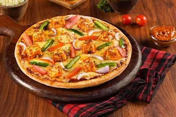 tejana cafe Tandoori Paneer Pizza