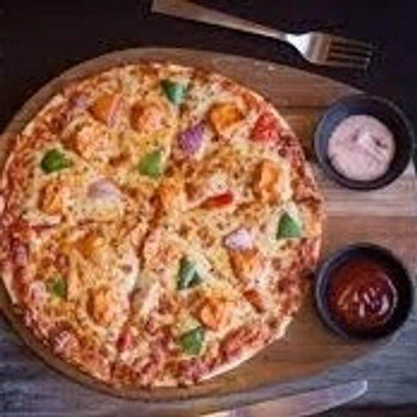 Om Baker & Cafe Tandoor Panner Pizza