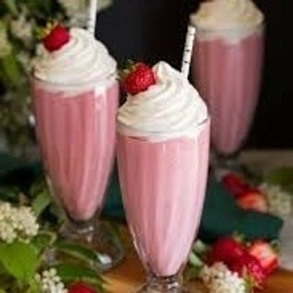 Om Baker & Cafe Strawbeery Shake
