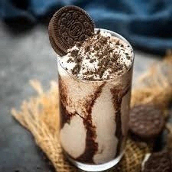 Om Baker & Cafe Chocolate Oreo Shake