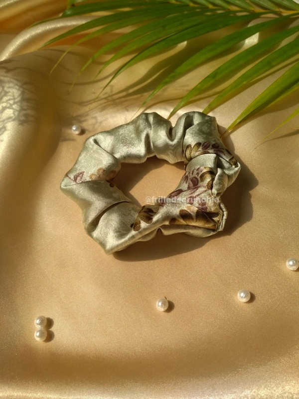 Oliva Floral Mini Scrunchie - Olive, Mini