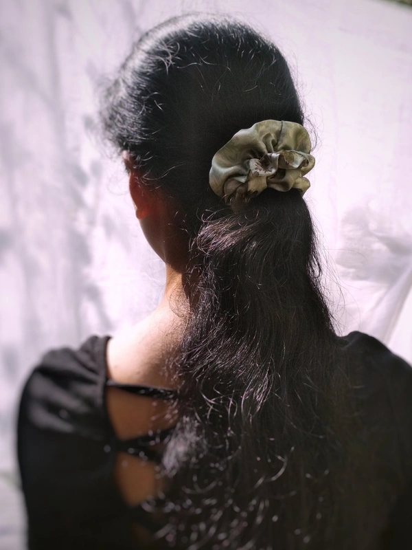 Oliva Frilled Scrunchies - olive, L