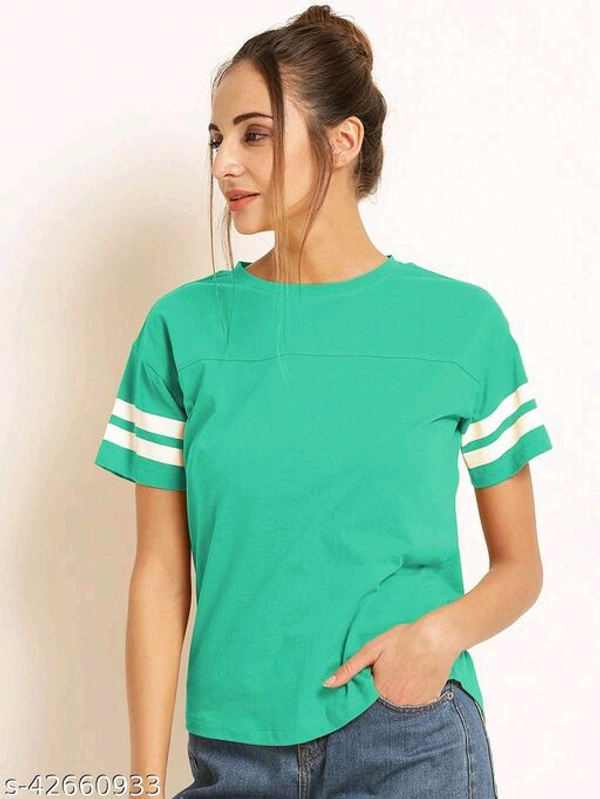Green Top Woman - m