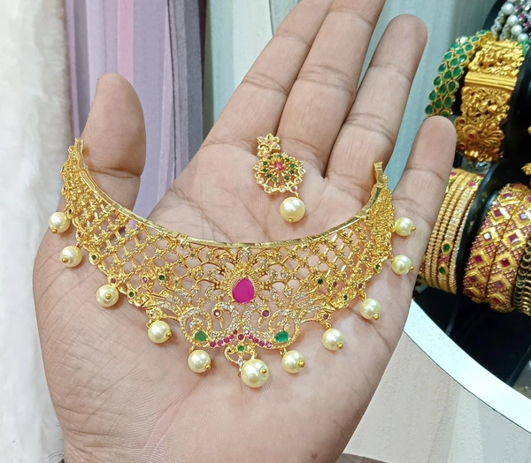 Necklace Gold Cover