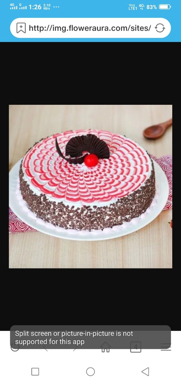 Strawberry Chocolate Edge Cake - 1kg