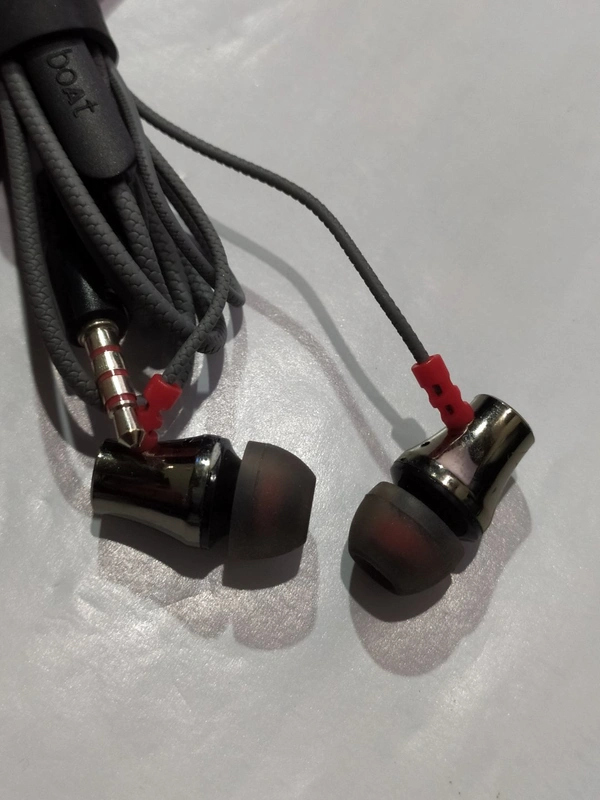 Boat 415 Earphone