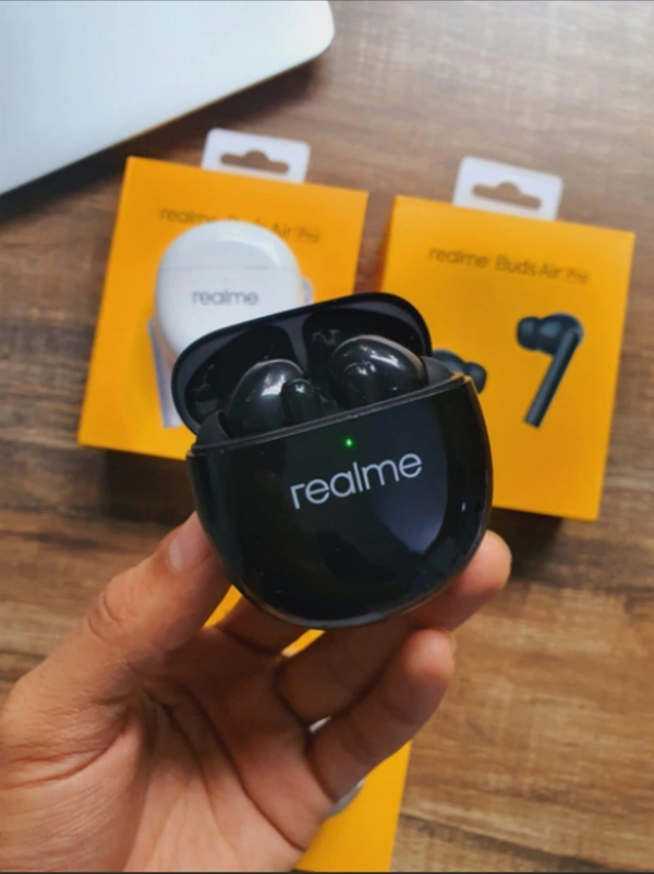 Wireless Bluetooth Earpods with Mic