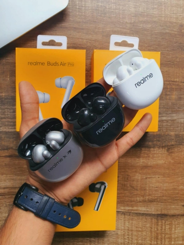 Wireless Bluetooth Earpods with Mic