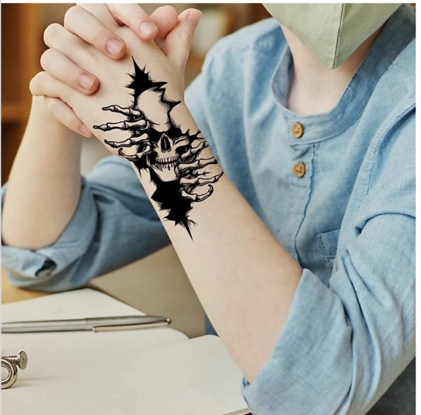 komstec Skull Tattoo For Men andWomen Evil Sticker Temporary BodyTattoo (Skull Tattoo) - black color