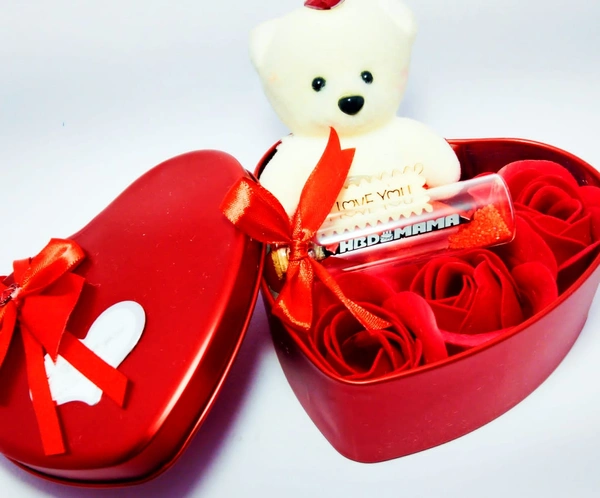 Pencil Curving - upto 8 letters 380  after 8 letter 25 per letter. 🎁giftbox, Teddy🧸,rose🌹 180.total560.free delivery