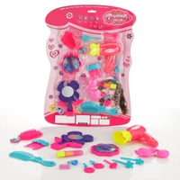 1921 Girl s Bring Along Beauty Suitcase Makeup Vanity Toy (Multicolour)