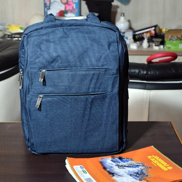 6138 USB Point Laptop Bag used widely in all kinds of official purposes as a laptop holder and cover and make s the laptop safe and secure.
