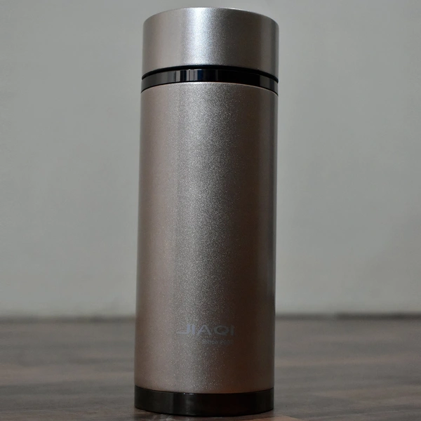 6422 Stainless Steel Bottle used in all households and official purposes for storing water and beverages etc.