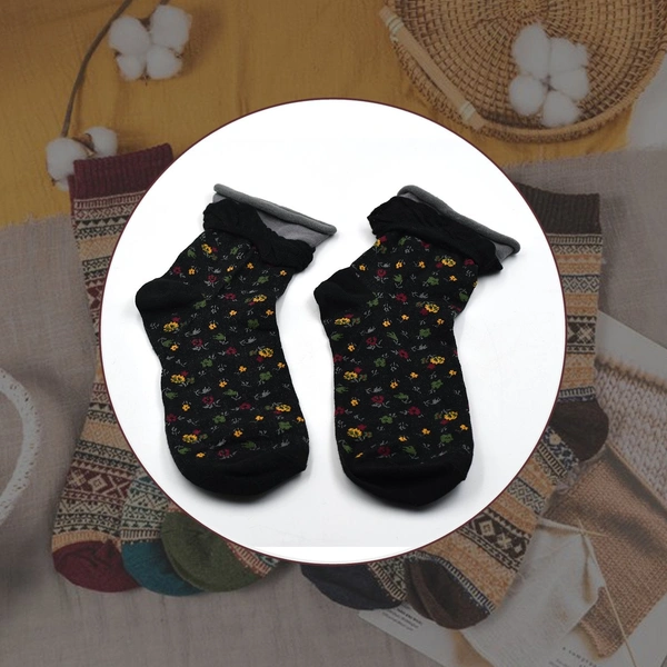 7344 Women s Crew Socks With fresh little flowers Printed ,high quality socks (Pack Of 20Pair)