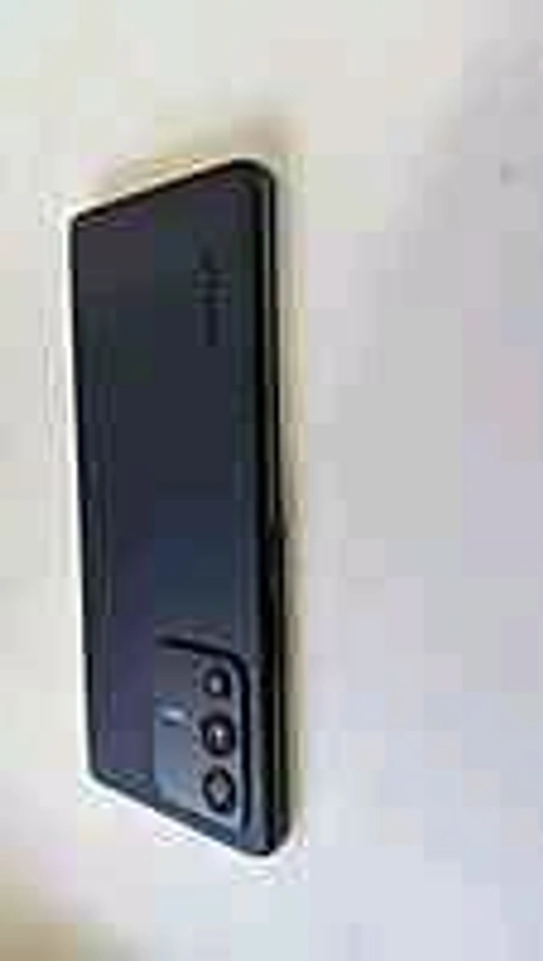 Vivo V23 Pro 5G 8/128GB - Black, 12