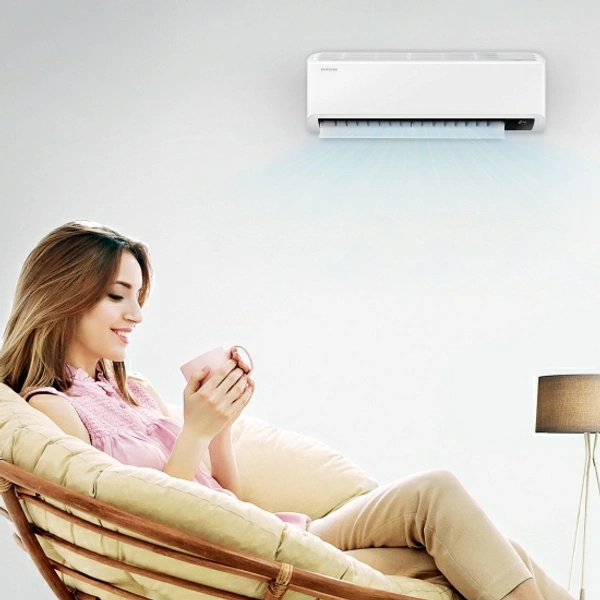 SAMSUNG 1.5 Ton 4 Star Split Inverter AC 