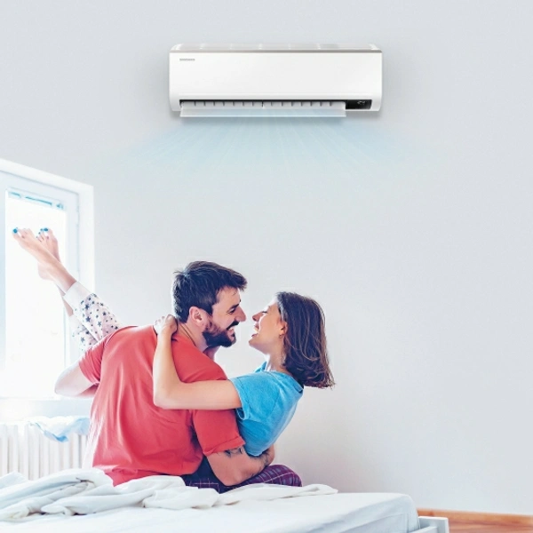 SAMSUNG 1 Ton 4 Star Split Inverter AC  - White