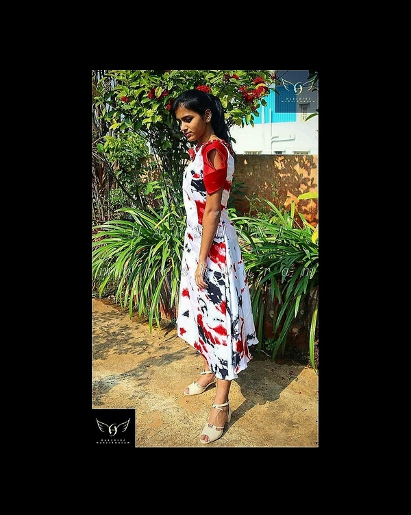 Women's Printed Crepe Dress - S(35"chest), red-white-black