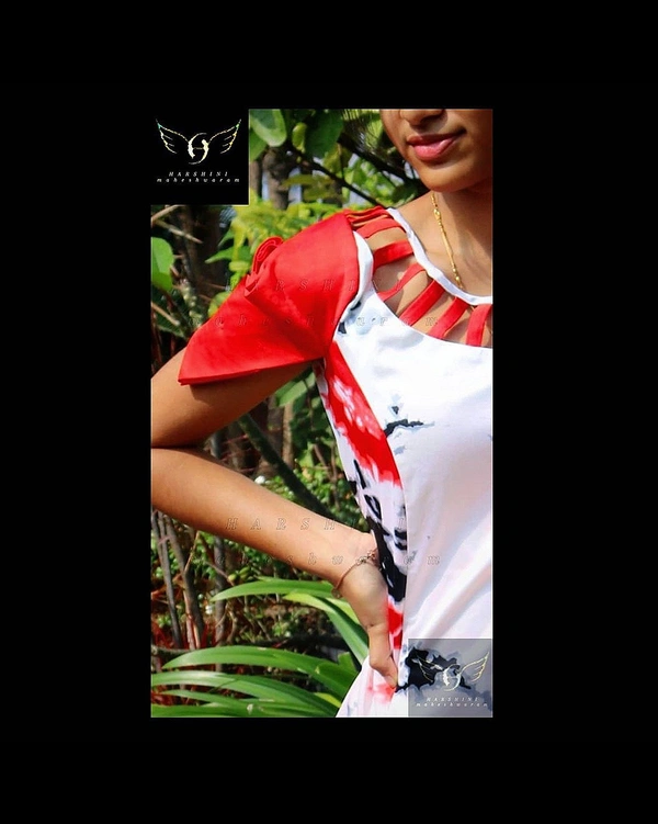 Women's Printed Crepe Dress - S(35"chest), red-white-black