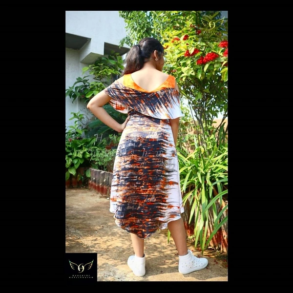 Women's Printed Crepe Dress - S(35"chest), orange-white-black