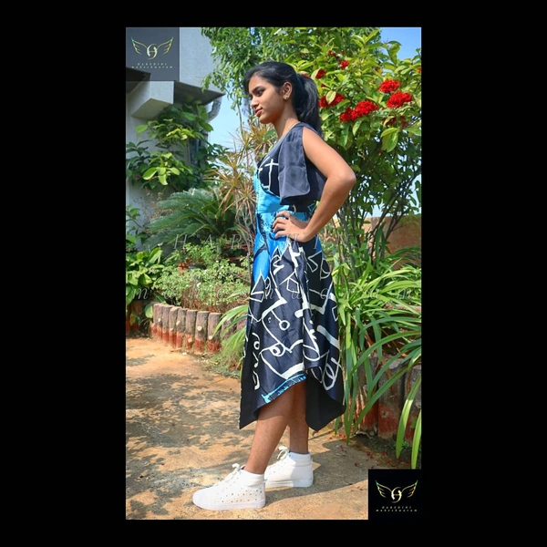Women's Printed Crepe Dress - blue-black-white, S(chest35")