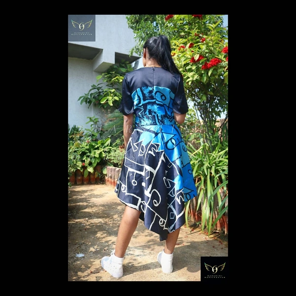 Women's Printed Crepe Dress - blue-black-white, S(chest35")