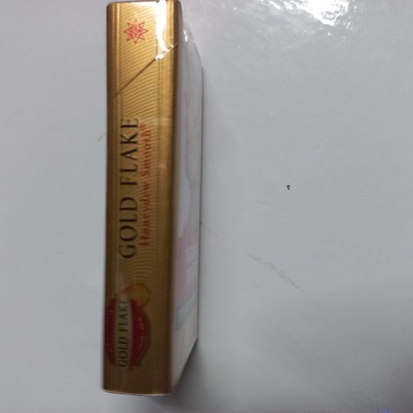 GOLD FLAKE KING ₹ 165
