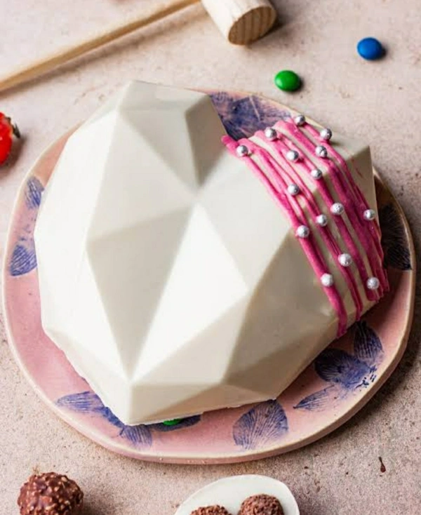 Pinata(Hammer)Cake - Half