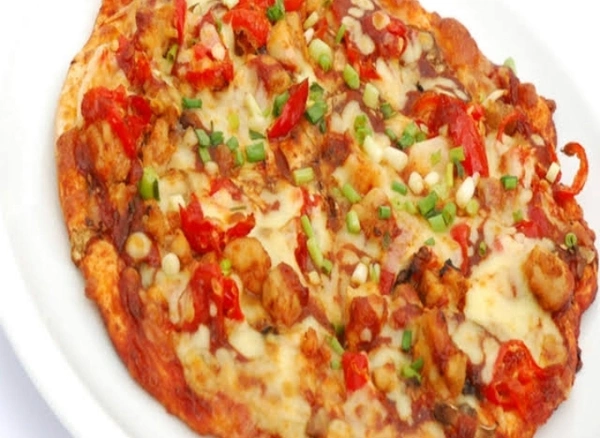 Tandoori Paneer - (Paneer Tossed In Tandoori Sause With Capsicum &red Pepper &olive Oil)) 