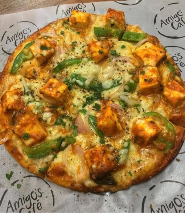 Makhani Paneer - Regular, Paneer In Melt Makhani Sauce, Capsicum, Onion, Red Paperika, Golden Cron