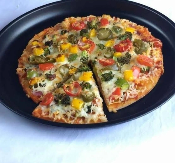 Fresh Veggie - Medium, Onion Capsicum Golden Cron