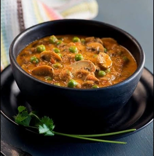 Matar Paneer - Half