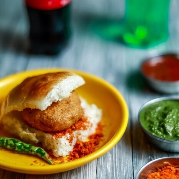 Kurkure Vada Paw