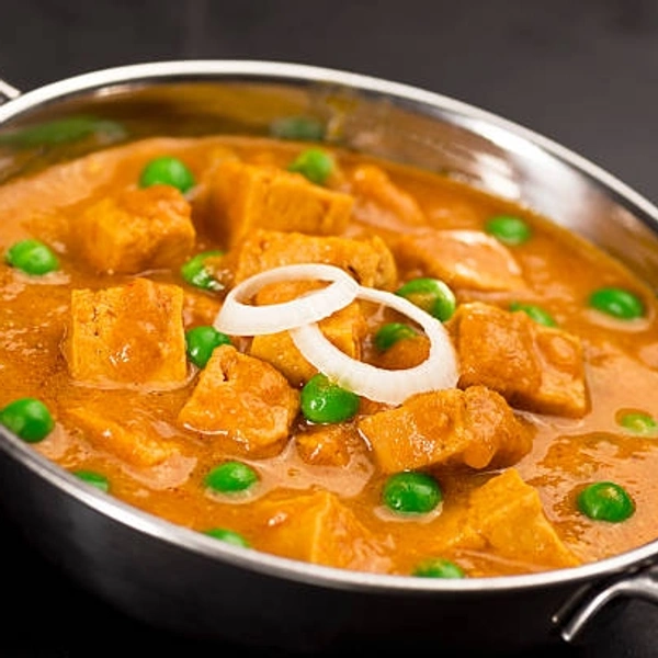 Mutter Paneer  - Half