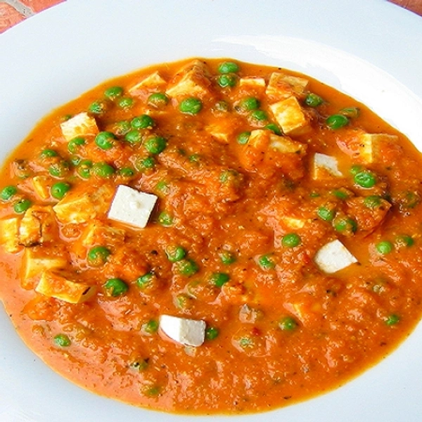 Mutter Paneer  - Half