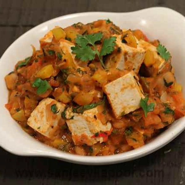 Special Paneer Do Pyaza  - Half