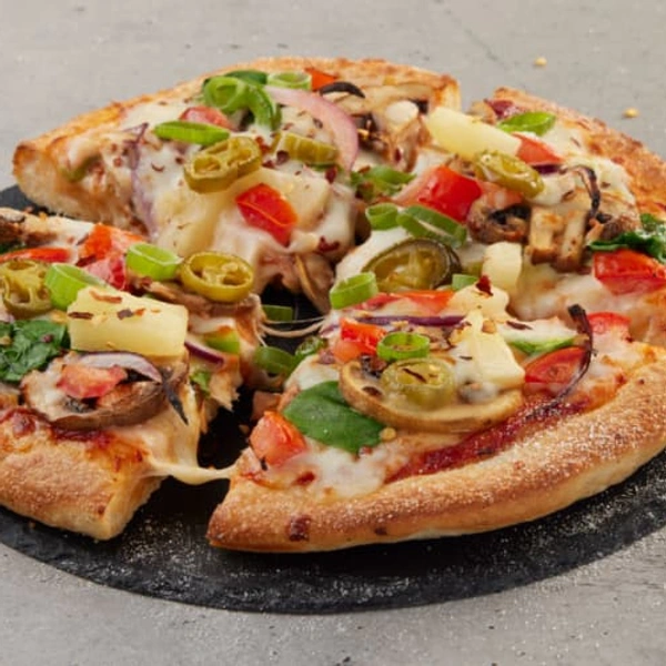 Veg Supreme Pizza                        (Onion,Capsicum  Tomato, Mushroom, golden Corn, Jalapeno, Black Olive & EXTRA Cheese) - Medium