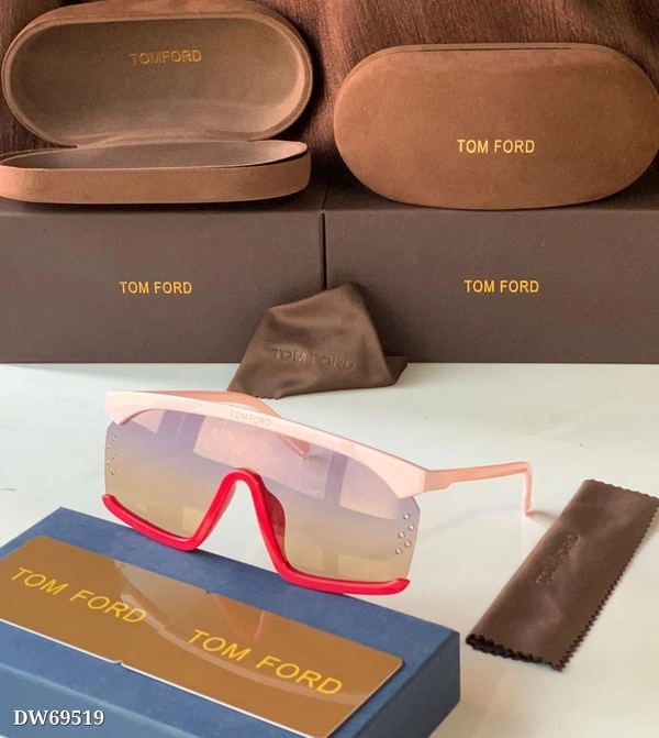 UNISEX MODLE 🏘️****TOM FORD*****Sunglass NEW ARRIVALUNISEX ModelWITH INDIAN BOX