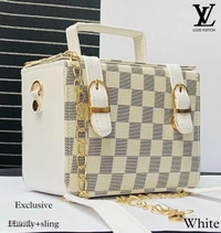NEW ARRIVAL*_ Attractive look_*Awesome quality**jelly  box with in side coin pocket .**With long belt**Gold mattel chain belt**Very fancy n partywear bag.* *Provid video for quality check*🎥👆*Size 7/6Aroubd - multicolored, 7/6