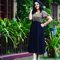 Georgette Midi  Midi Gown*launching Midi gownThe black Beauty For an absolutely stunning look, wear this Georgotte midi dress with flare sleeve, Its specially designed for comfortableness and Crafted from georgotteMaterial Fox GeorgetteComplete linning with Flare  - Woodland, S