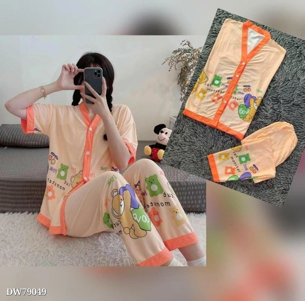 Imported  2 Piece Nightwear 🙎*👗 *Beautiful  2023 New  Printed Half sleeved V-Neck Lady Casual (2pic) Sleepwear NightSuit*👗Fabric - imported - multicolored, Free