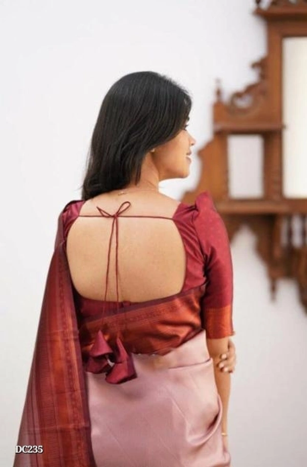 Kanchipuram  Catalog Name: *Soft Lichi Silk Sarees***Fabric  - Pesto, FREE
