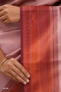 Kanchipuram  Catalog Name: *Soft Lichi Silk Sarees***Fabric  - Pesto, FREE